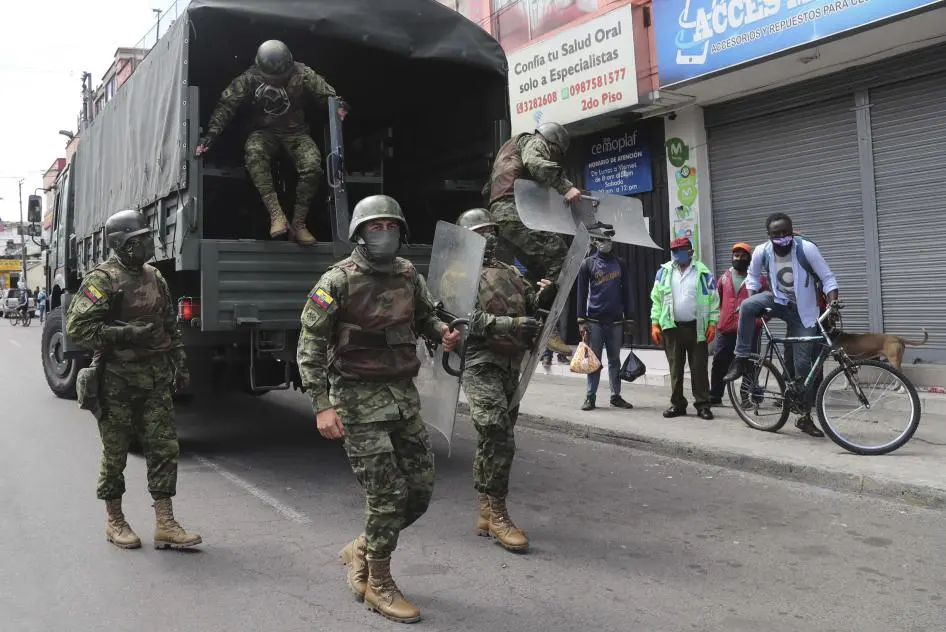 MILITARES UNO